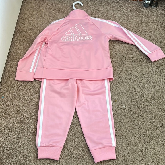 Toddler Girl Adidas Track Suit - Picture 4 of 4